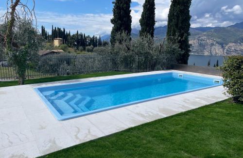 Malcesine Villa | Villa Fuzzys - Un antico casale ristrutturato