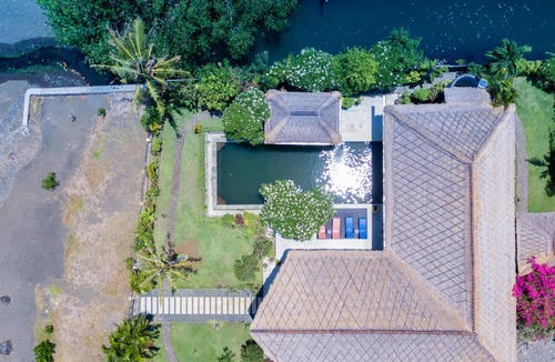 Temukus Villa | Villa Geluk - Luxury Private Beachfront Villa