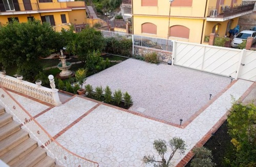 Trappitello Apartment | Villa Graziosa apartment Donna Grazia