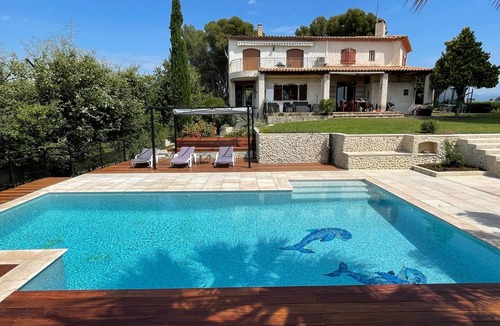 Cagnes-sur-Mer House | Villa GRIMALDI with swimming pool, sea and mountain views