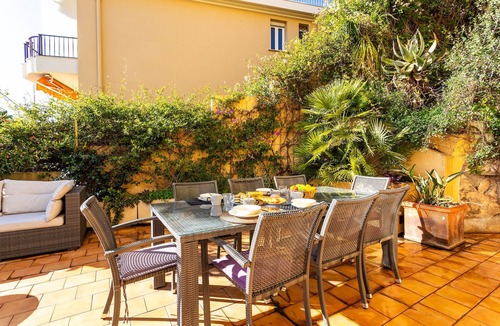 Villefranche-sur-Mer Apartment | VILLA HENRIETTA AP4070 by RIVIERA HOLIDAY HOMES