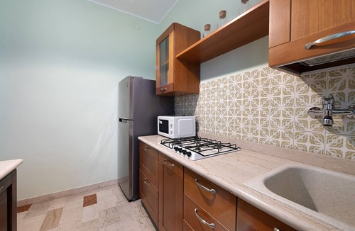 Manerba del Garda House | Villa Iconi Lake Garda, 5-Minute Walk to the Beach