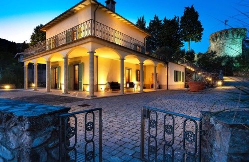 Pescia Villa | VILLA IL TORRIONE: Elegance and luxury home between Lucca and Florence with SPA