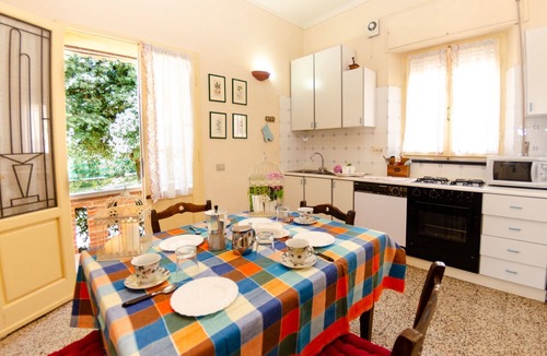 Cascine-La Croce Villa | Villa in Cascine-la Croce with 3 bedrooms sleeps 10