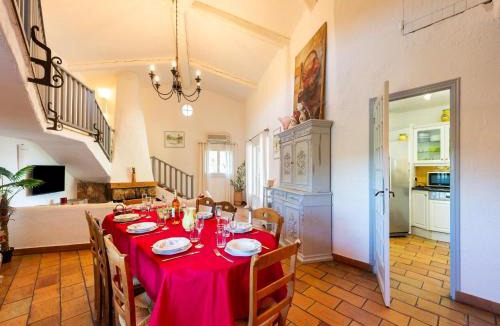 Mouans-Sartoux Villa | Villa in Mouans-Sartoux with Pool & Beach