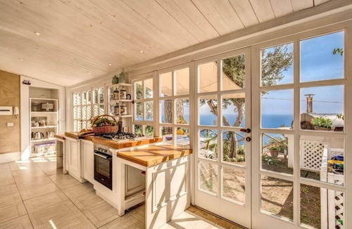 Furore Villa | Villa in San Michele with 5 bedrooms sleeps 10