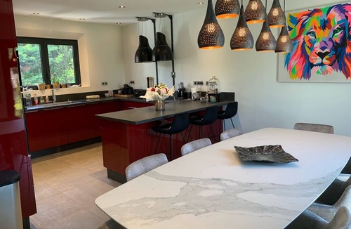 Saint-Tropez City Centre Villa | Villa Indie in the center of the village of St Tropez (heated swimming pool)