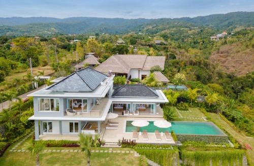 Kayu Putih Villa | Villa IzaJay