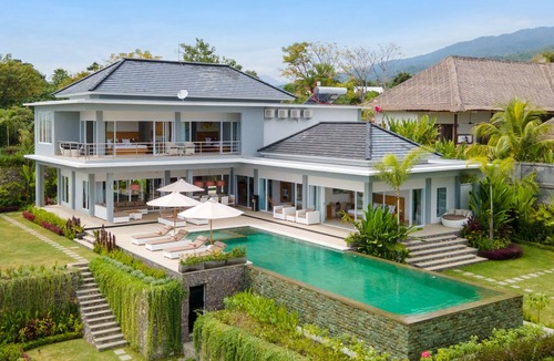 Kayu Putih Villa | Villa IzaJay, Modern & Splendid Sea View Villa