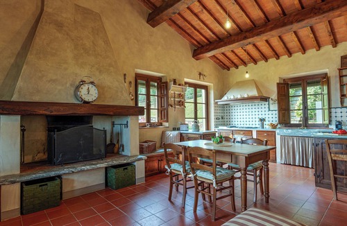 Corsanico Villa | Villa Jasmine 8, Emma Villas