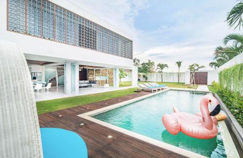 Sunset Road Villa | Villa Kamag Seminyak