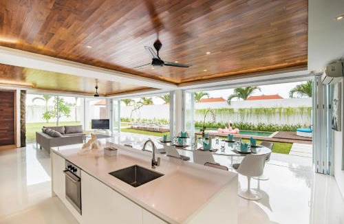 Sunset Road Villa | Villa Kamag Seminyak