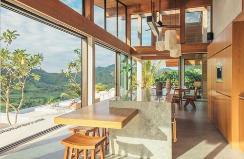 Praya Barat Villa | Villa Kami at Tampah Hills