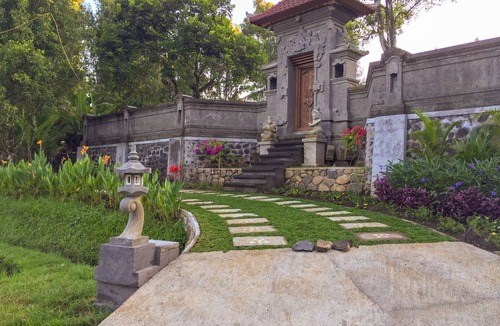 Seririt House | Villa Kedis Munduk - Balinese style villa