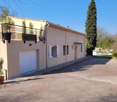 Cagnes-sur-Mer Apartment | Villa L'Abaguie-Charmant logement au calme entre mer et montagne