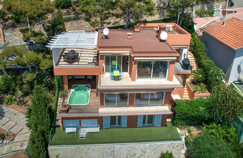 Eze Villa | Villa L'Ourmège/Exceptional sea view and 8-minute walk to the beach