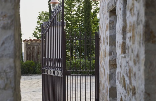Tourrettes-sur-Loup Villa | Villa Laurelis - 5*+ Luxury Provencal Villa