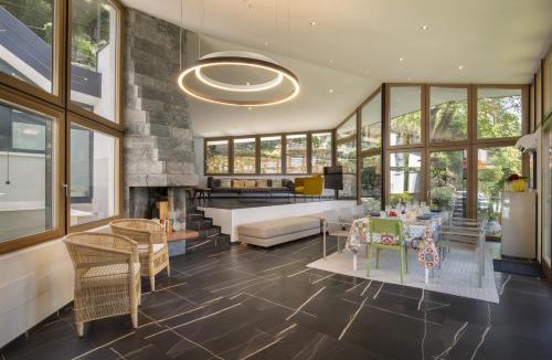 Malcesine Villa | Villa Locchi with private Pier