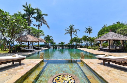 Dencarik Villa | Villa Lotus - 8BR Beachfront Villa With Private Pool And Staff