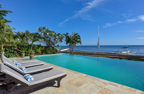 Banjartegehe Villa | Villa Lovina Beach 1 - Luxury Beachfront Villa In North Bali