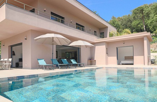 Biot Villa | VILLA M - Superb luxurious villa in Biot with overflowing pool