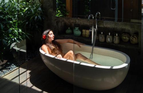Pengosekan Villa | Villa Madie by BaliSuperHost