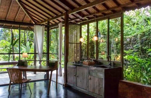 Kelusa House | Villa Mahadevi 1 Open-Air Jungle Joglo Near Ubud