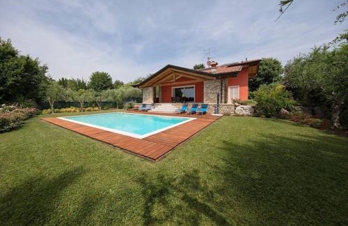 Moniga del Garda Villa | Villa Marina Moniga Private Pool
