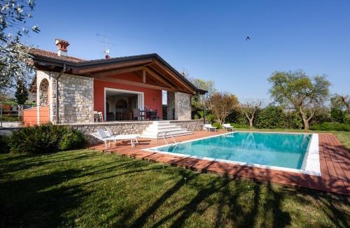 Moniga del Garda Villa | Villa Marina Moniga Private Pool