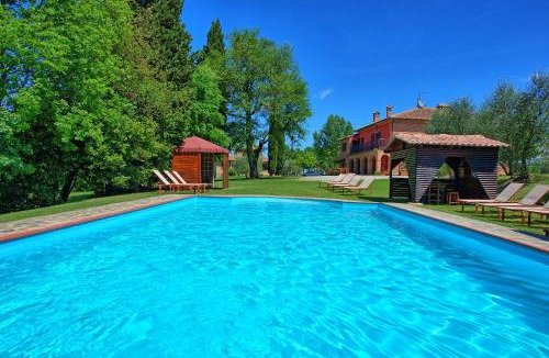 Lucignano Villa | Villa Mario by PosarelliVillas