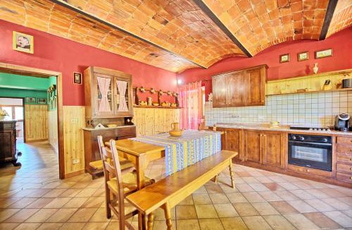 Lucignano Villa | Villa Mario by PosarelliVillas