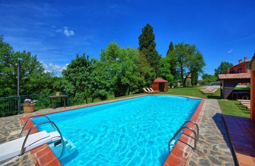 Lucignano Villa | Villa Mario by PosarelliVillas