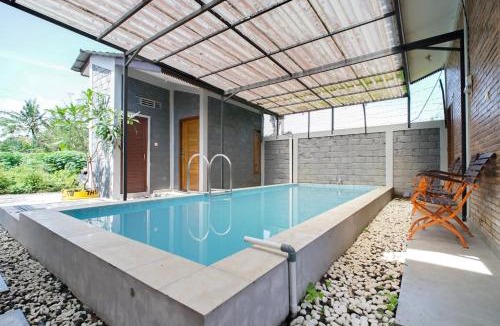 Klaten Villa | Villa Maurine Prambanan