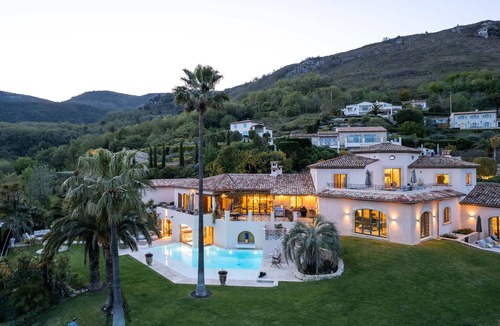 Tourrettes-sur-Loup Villa | Villa Maxima/5*+ with Gym/Spa/Wine/Photostudio