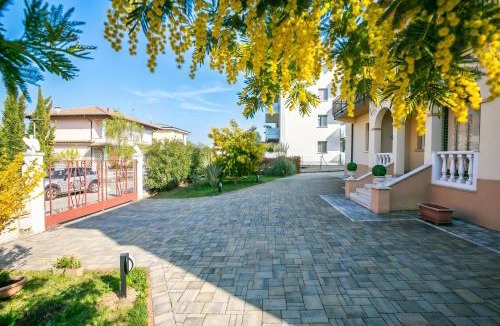 Desenzano del Garda Apartment | Villa Mimosa Apartments