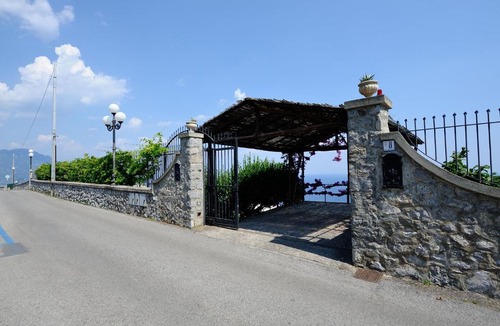 Conca dei Marini Villa | Villa Miramare, piscina e parcheggio a Conca dei Marini
