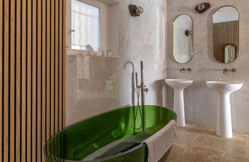 Les Restanques Villa | Villa No Chichi - 12BR-33P - Collines Grimaud