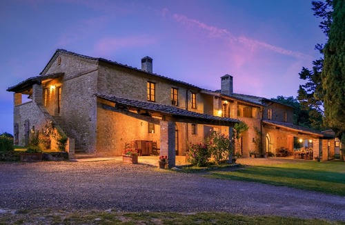 Buonconvento Villa | Villa Ombrone In Buonconvento, Tuscany