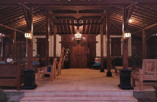 Terong House | Villa Opa Doel