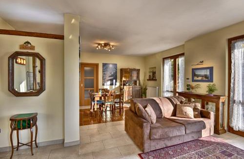 Gardola Apartment | Villa Ornella, Belvedere - Theater Home