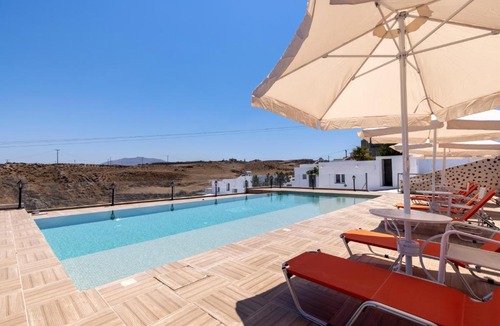 Exo Gialos Apartment | Villa Ostrich