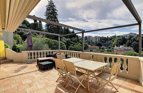 Gairaut Apartment | Villa Paradiso, logement avec piscine, Nice Nord