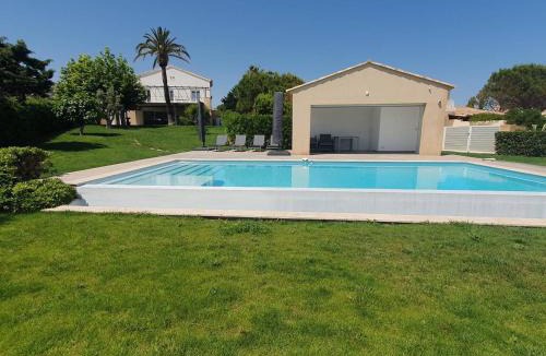 Les Issambres Villa | Villa pieds dans l'eau pour 10 personnes avec piscine, clim et Wi-Fi - FR-1-768-27