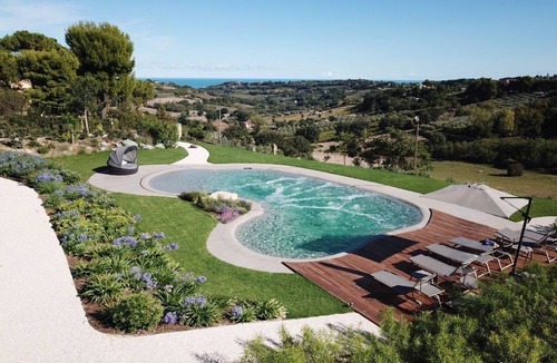 Civitanova Marche Villa | Villa Pietrarosa by MMega