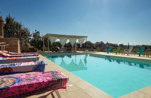 Foiano della Chiana Villa | Villa Poggio al Sole by VacaVilla