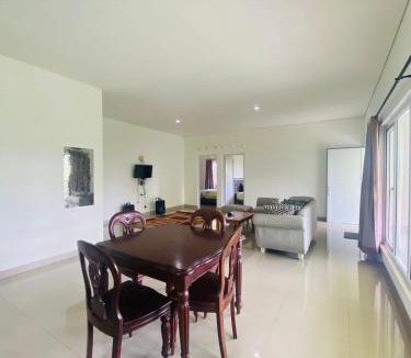 Megamendung House | Villa restu adel