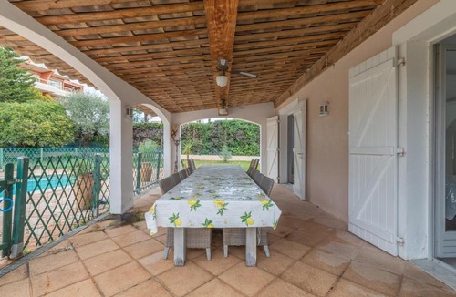 Saint-Laurent-du-Var Apartment | Villa REYOSAM, 6 chambres, Piscine & Hammam
