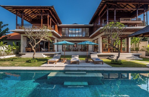 Berawa Villa | Villa Rusa Biru - Peaceful Ricefield Views in Central Canggu