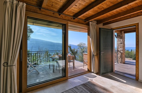 Gardola Villa | Villa Sole With Stunning Lake View