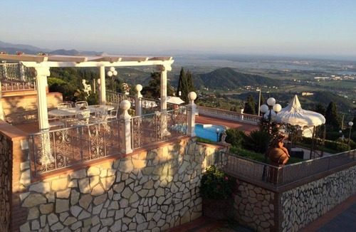 Corsanico Villa | Villa Sophia - Holiday Villa Rental in Viareggio